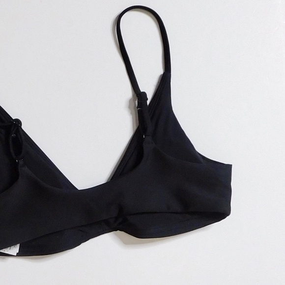 NWT!! J. CREW Lana Bikini Top Classic Sculpt Solid Black V Neckline Swim Small - Picture 9 of 15